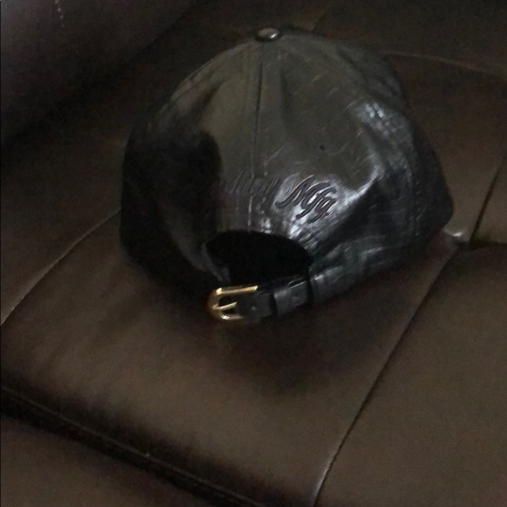 Legendary Hat - Picture 2 of 2